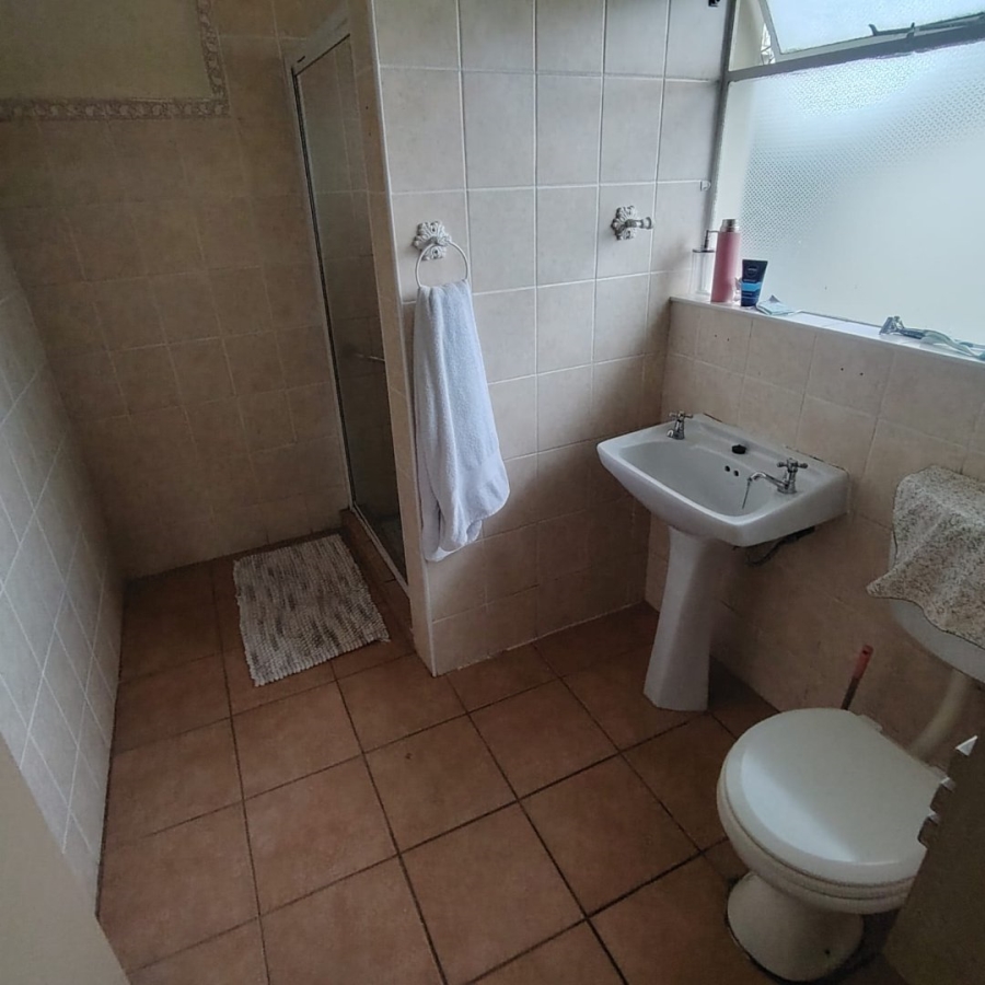 4 Bedroom Property for Sale in Berea Eastern Cape